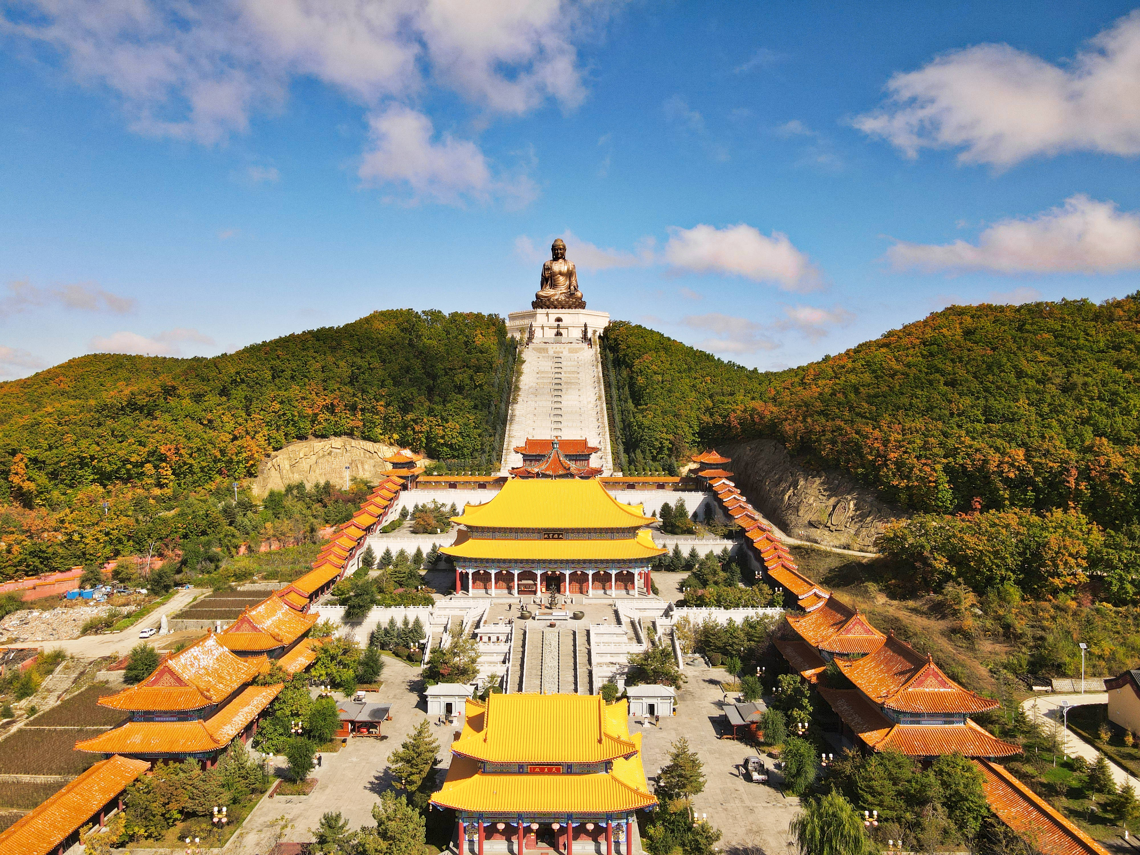 六鼎山