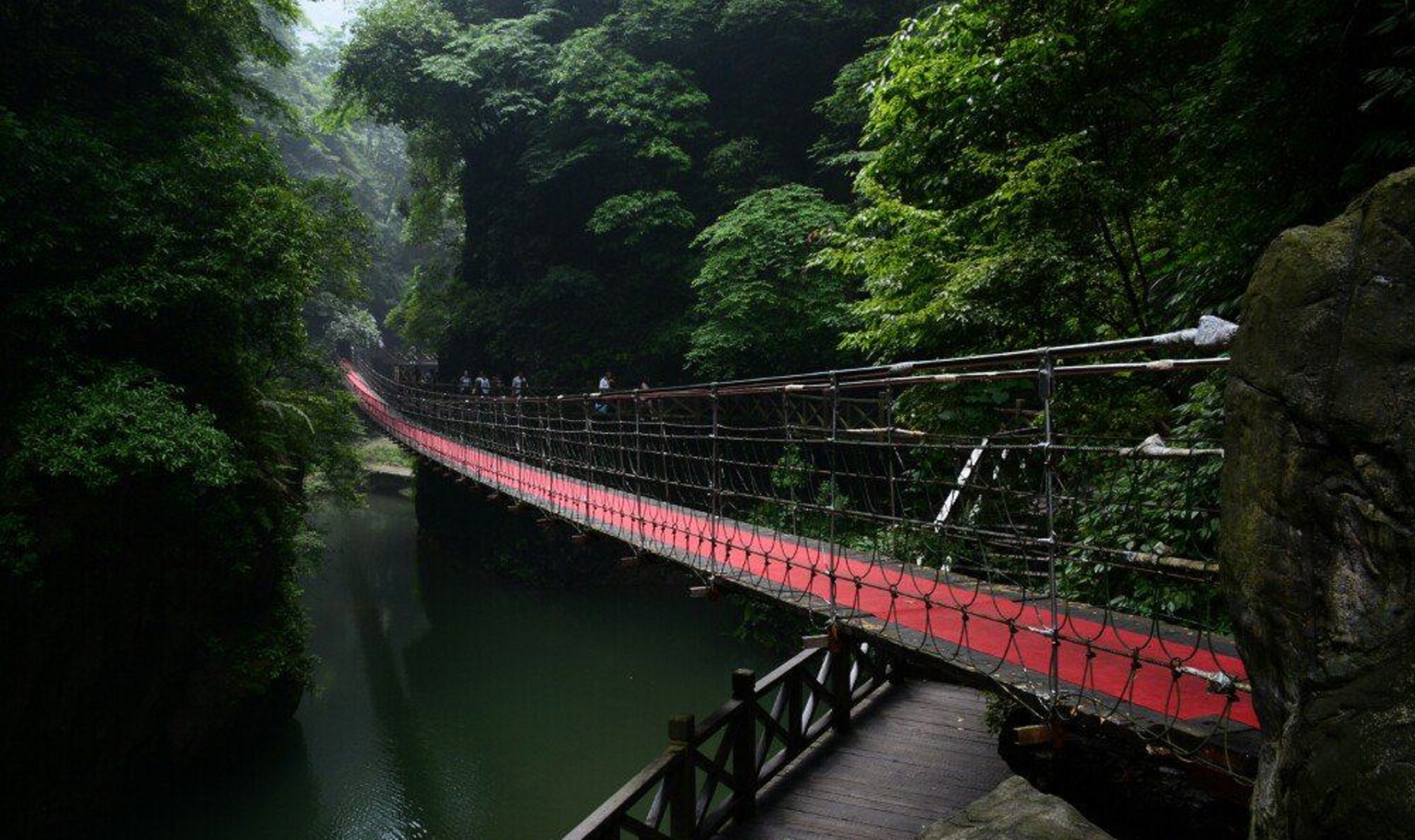 三峡大瀑布