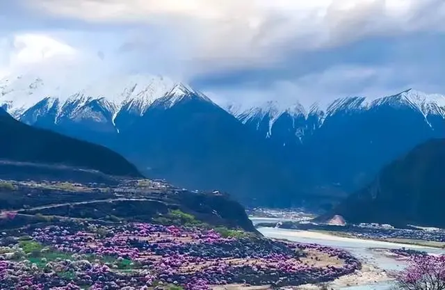 雅鲁藏布大峡谷