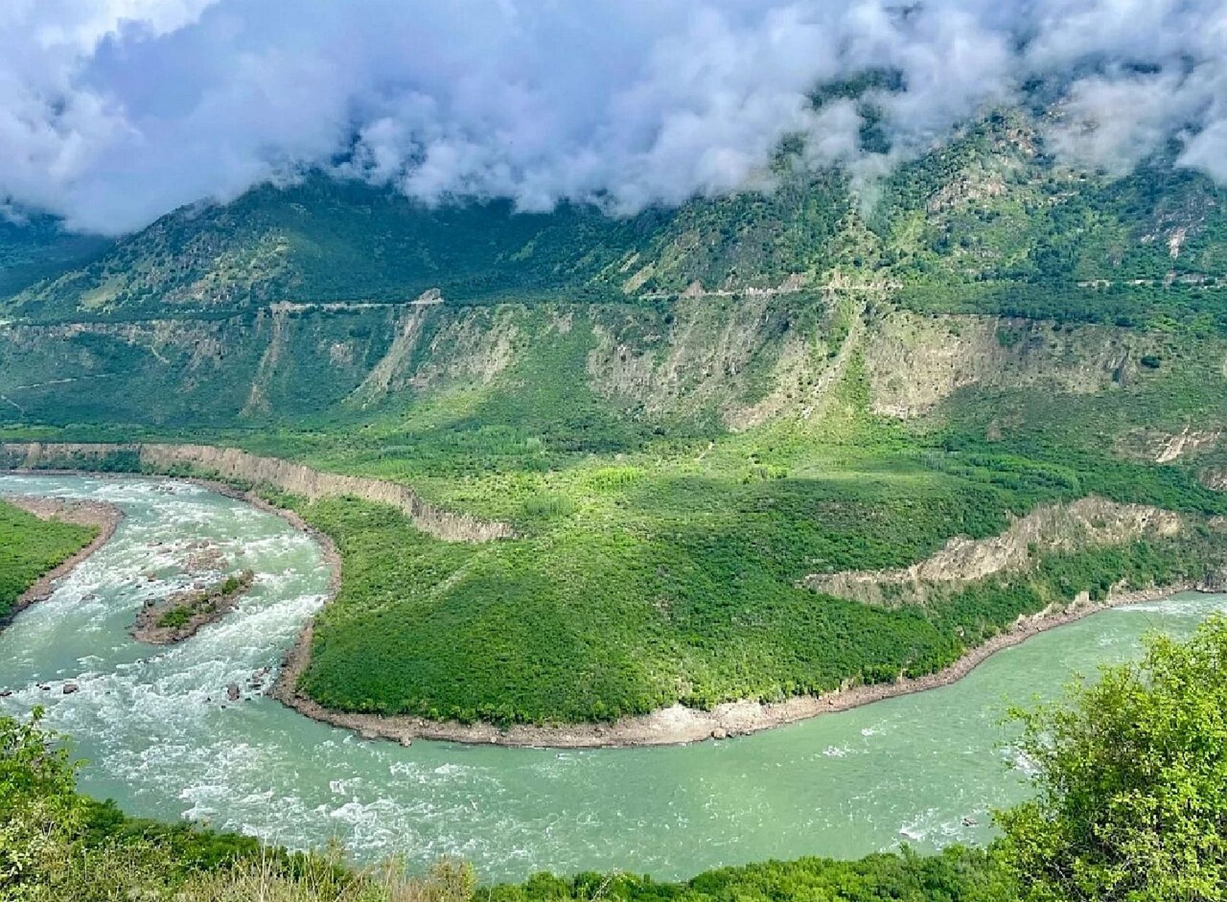 雅鲁藏布大峡谷