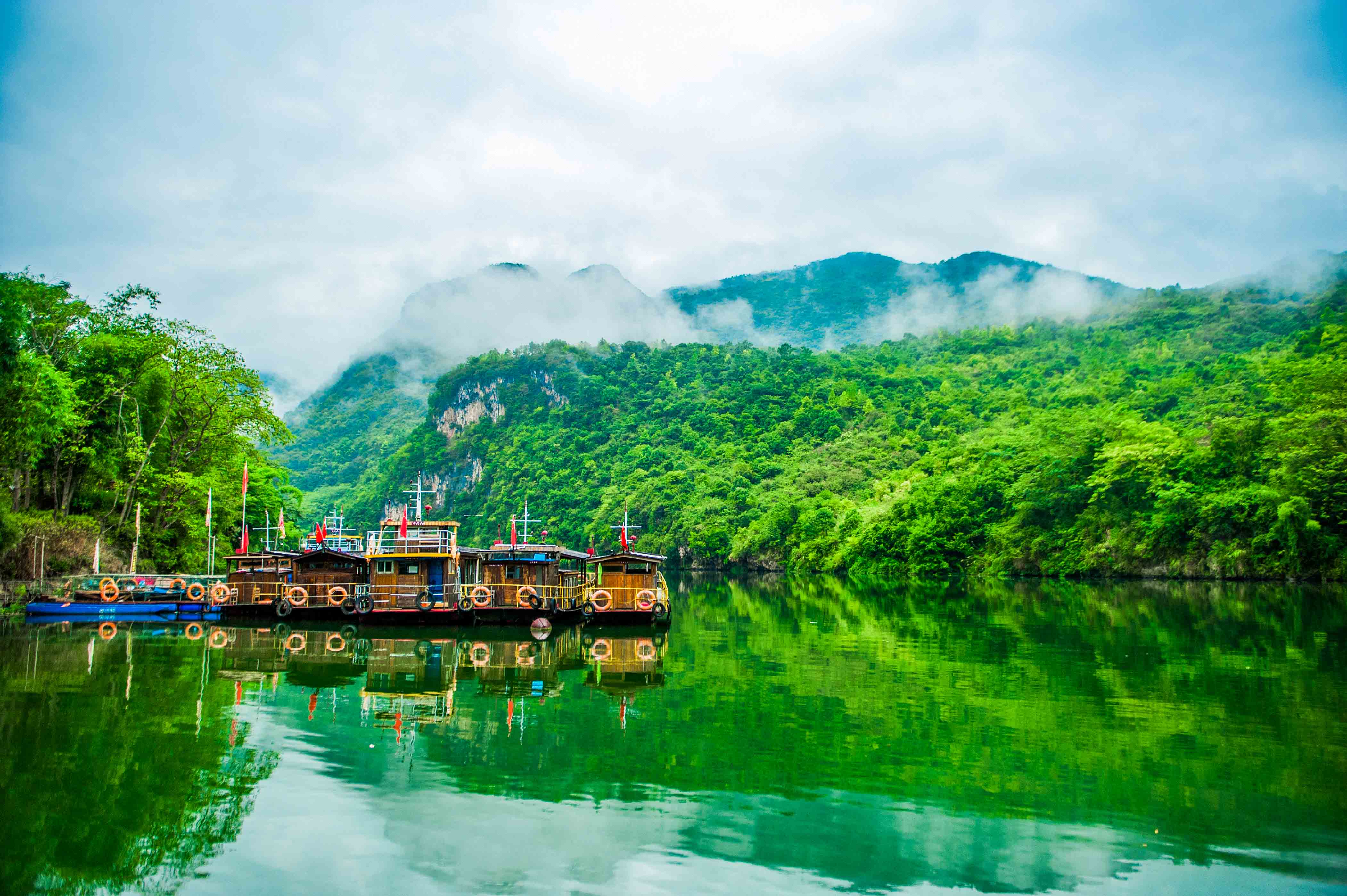 湟川三峡