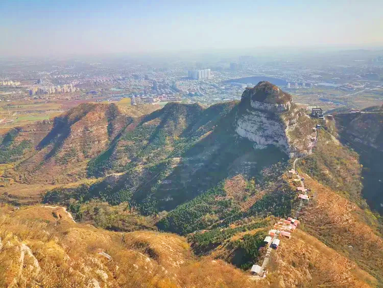 抱犊寨