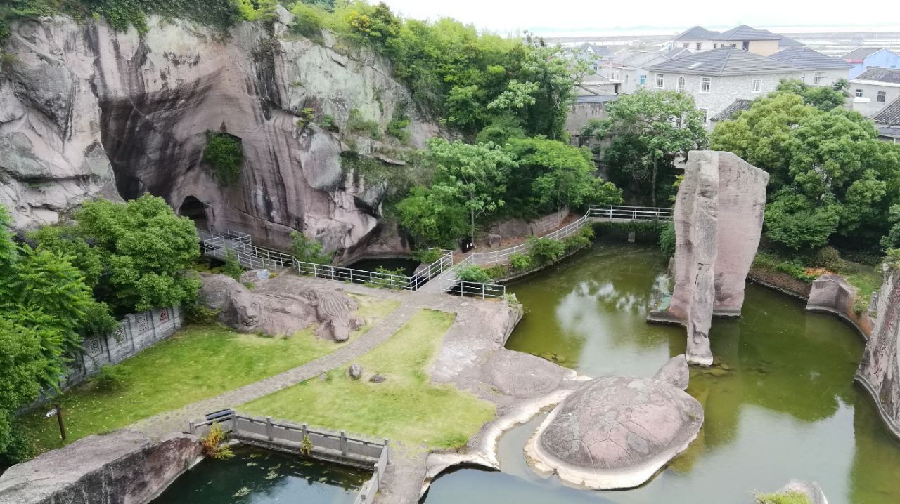 伍山海滨石窟
