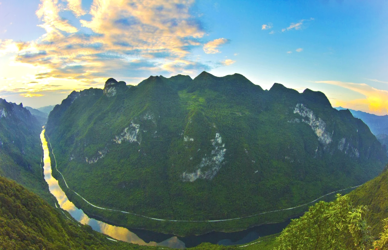 龙滩大峡谷
